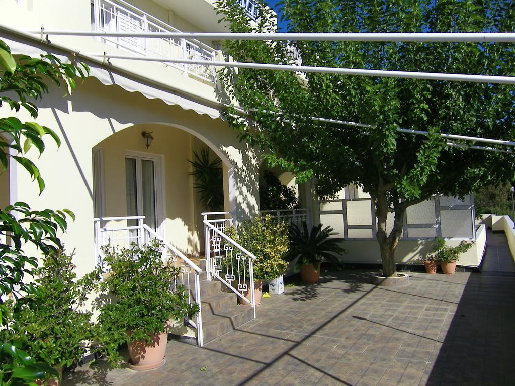 Hotel Filioppi Ágios Kírykos Exterior foto